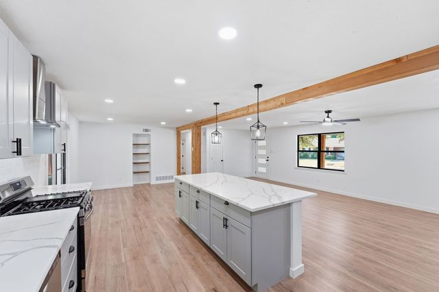 802 Ranier Circle, Garland, TX 75041