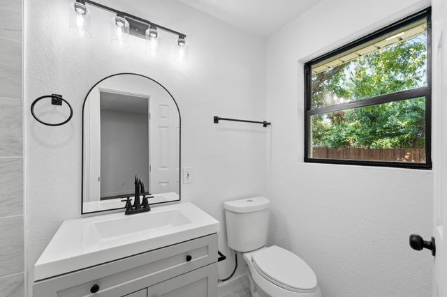 802 Ranier Circle, Garland, TX 75041