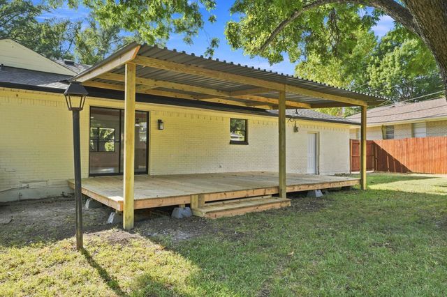 802 Ranier Circle, Garland, TX 75041