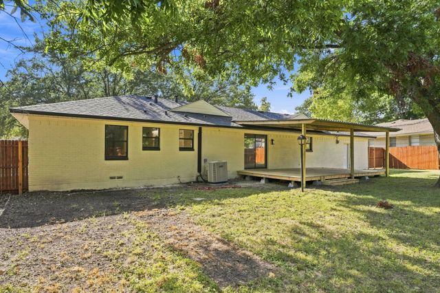 802 Ranier Circle, Garland, TX 75041
