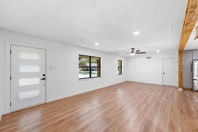 802 Ranier Circle, Garland, TX 75041