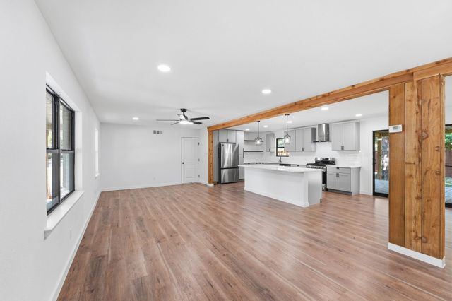 802 Ranier Circle, Garland, TX 75041