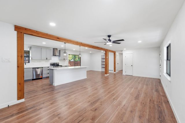 802 Ranier Circle, Garland, TX 75041