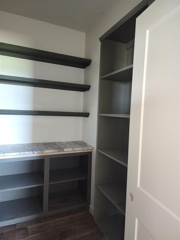 5481 NE Elk Point Rd, Elgin, OK 73538