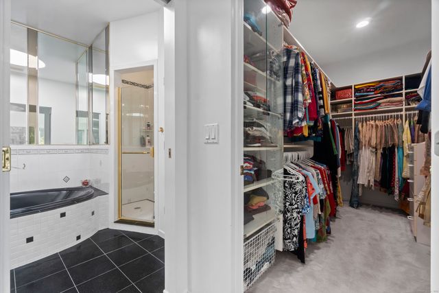 45 Brookview Court, Groton, CT 06340