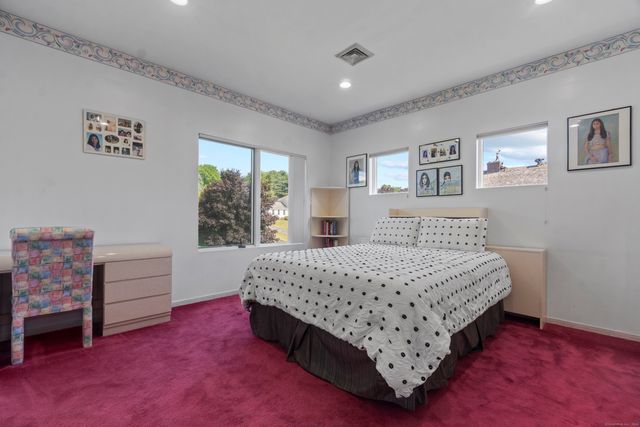 45 Brookview Court, Groton, CT 06340