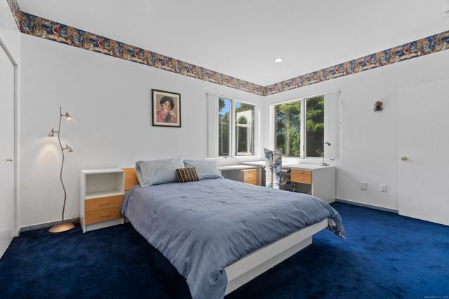 45 Brookview Court, Groton, CT 06340