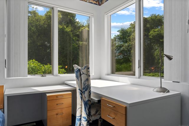 45 Brookview Court, Groton, CT 06340