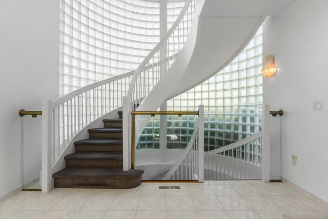 45 Brookview Court, Groton, CT 06340