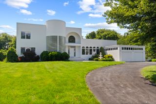 45 Brookview Court, Groton, CT 06340