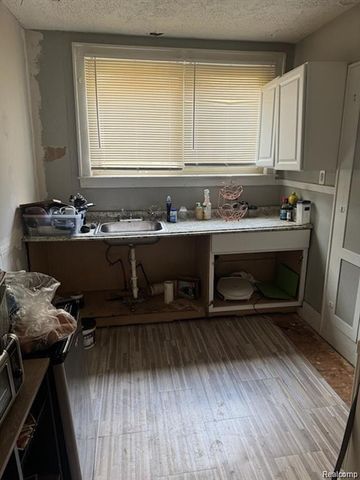 1989 Eason Street, Highland Park, MI 48203