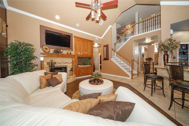 4821 Gloucester Drive, Grand Prairie, TX 75052