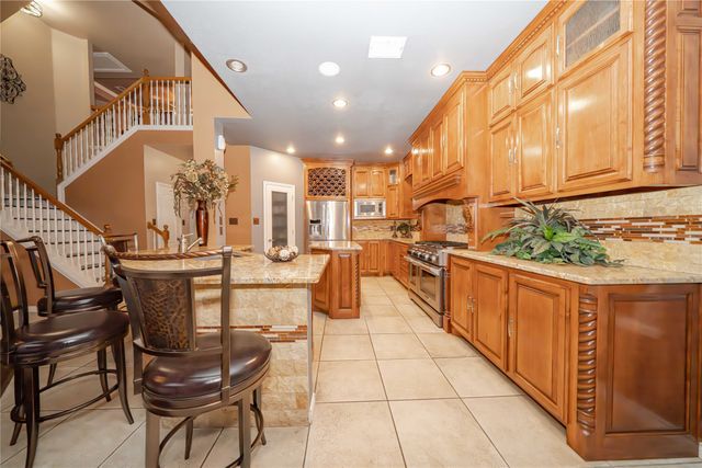 4821 Gloucester Drive, Grand Prairie, TX 75052