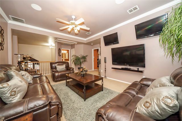 4821 Gloucester Drive, Grand Prairie, TX 75052