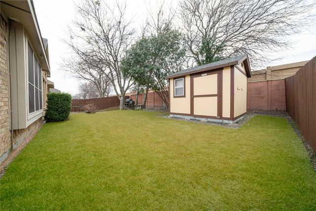 4821 Gloucester Drive, Grand Prairie, TX 75052