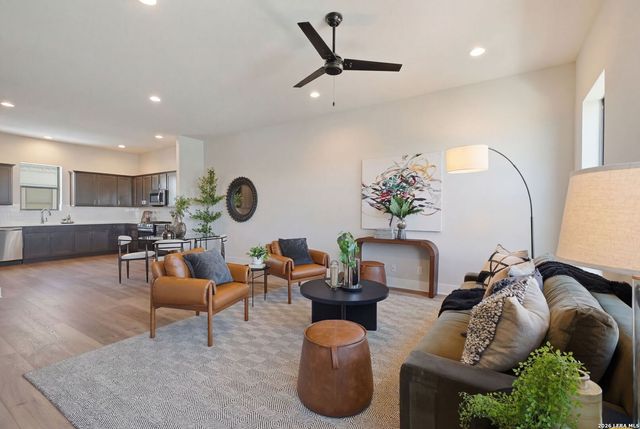 7924 Kennedy Hl Unit 2, San Antonio, TX 78235