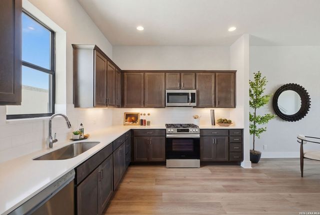 7924 Kennedy Hl Unit 2, San Antonio, TX 78235