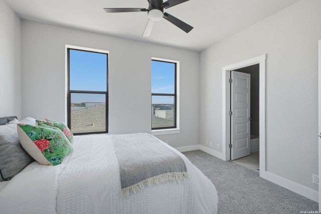 7924 Kennedy Hl Unit 2, San Antonio, TX 78235