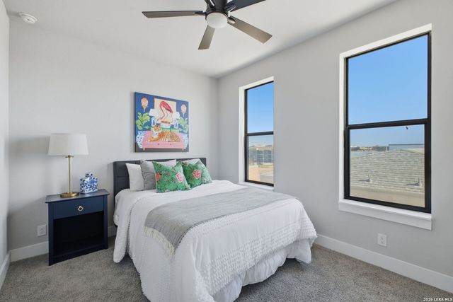 7924 Kennedy Hl Unit 2, San Antonio, TX 78235