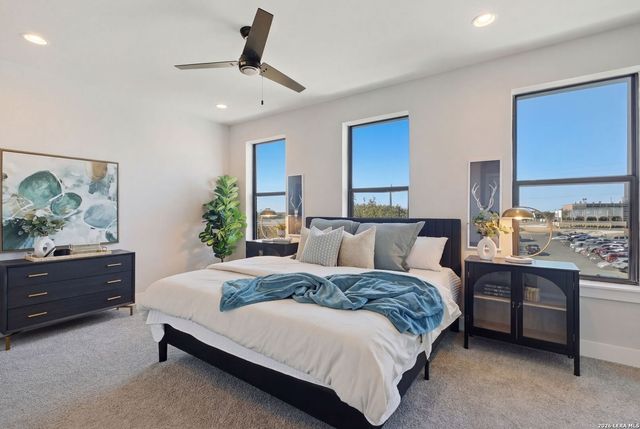 7924 Kennedy Hl Unit 2, San Antonio, TX 78235