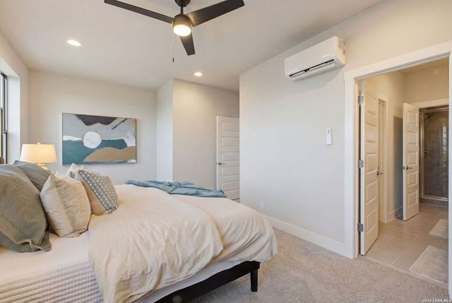 7924 Kennedy Hl Unit 2, San Antonio, TX 78235