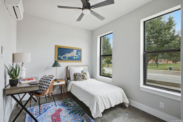 7924 Kennedy Hl Unit 2, San Antonio, TX 78235