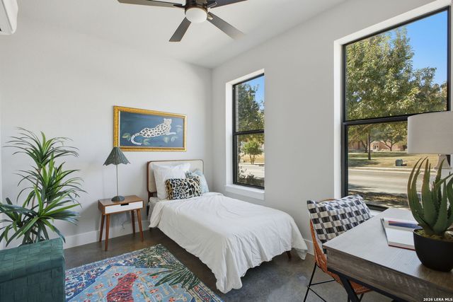 7924 Kennedy Hl Unit 2, San Antonio, TX 78235