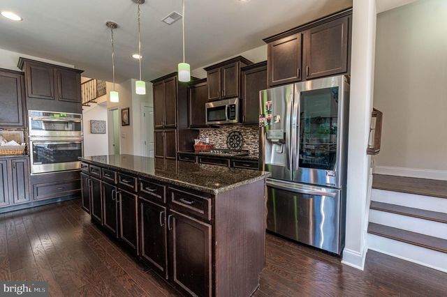 62 SURREY DR, Easton, PA 18045