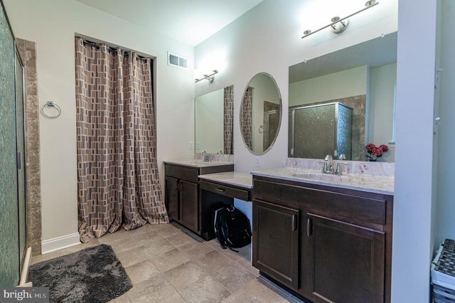 62 SURREY DR, Easton, PA 18045