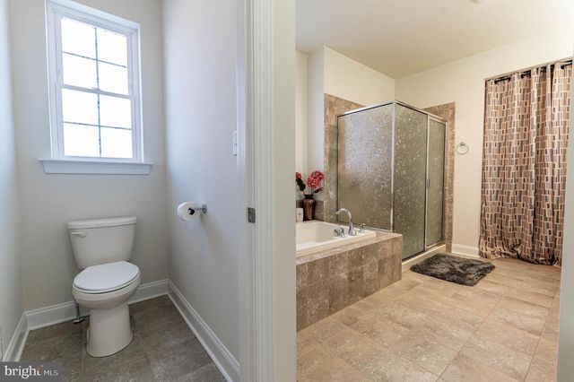 62 SURREY DR, Easton, PA 18045