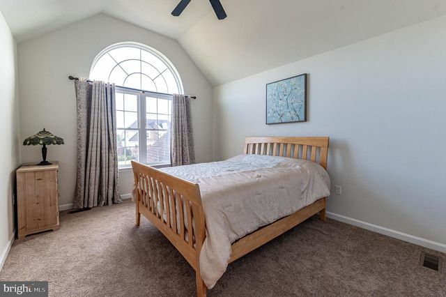 62 SURREY DR, Easton, PA 18045