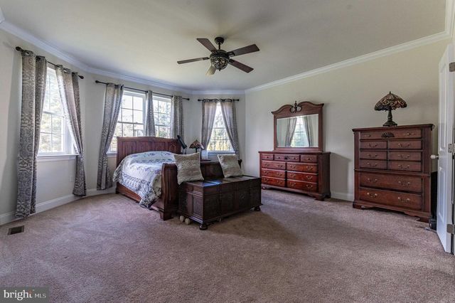 62 SURREY DR, Easton, PA 18045