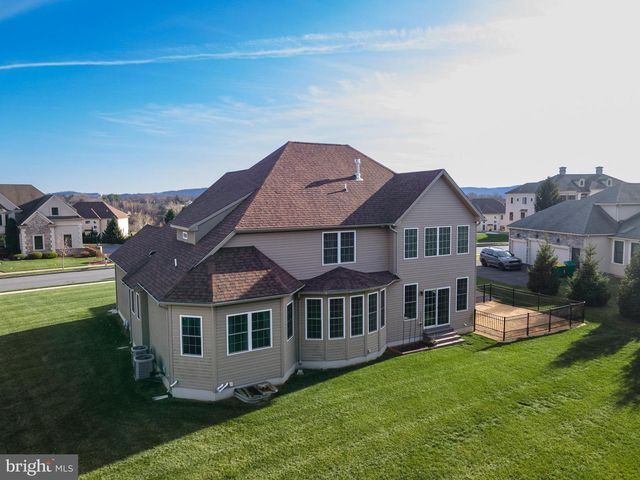 62 SURREY DR, Easton, PA 18045