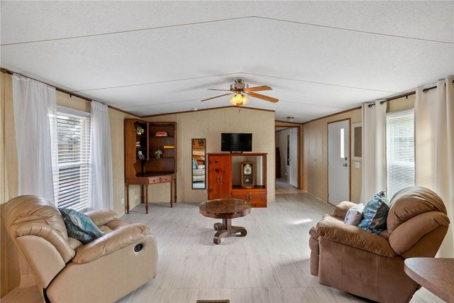 2234 Kirby Dr, Aransas Pass, TX 78336