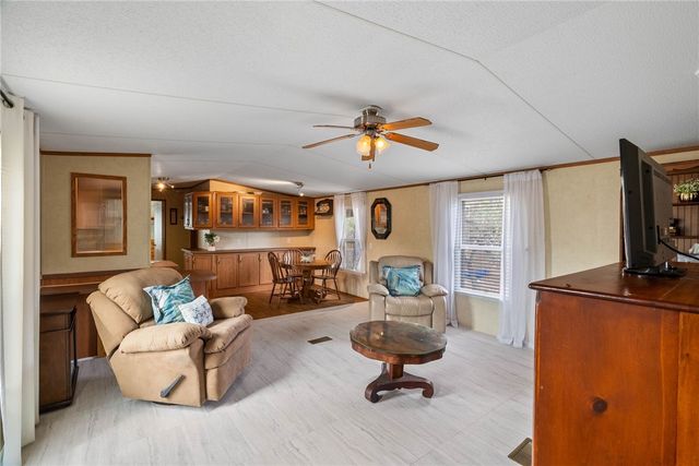 2234 Kirby Dr, Aransas Pass, TX 78336