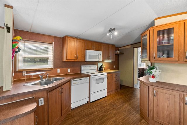 2234 Kirby Dr, Aransas Pass, TX 78336