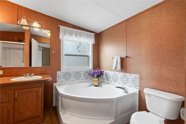 2234 Kirby Dr, Aransas Pass, TX 78336