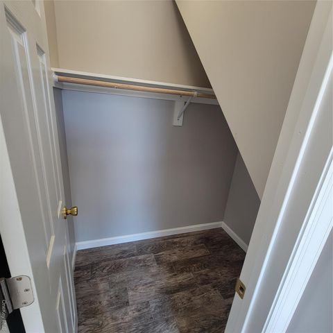 19 Railroad Street 2nd Floor, Greenlawn, NY 11740