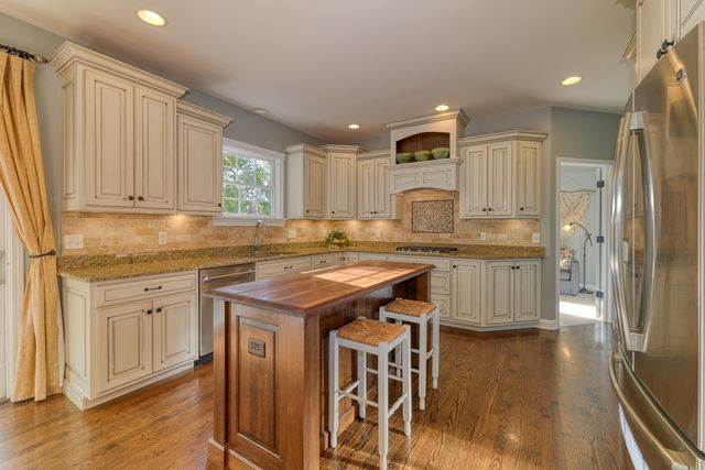 1261 Independence Avenue, Elburn, IL 60119
