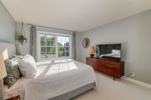 1261 Independence Avenue, Elburn, IL 60119