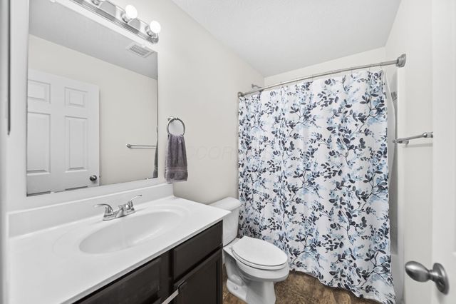 4405 Coble Glen Lane, Canal Winchester, OH 43110