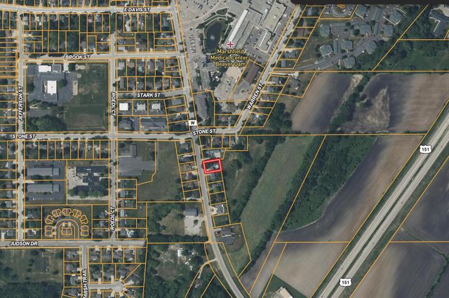 907 S University AVENUE, Beaver Dam, WI 53916