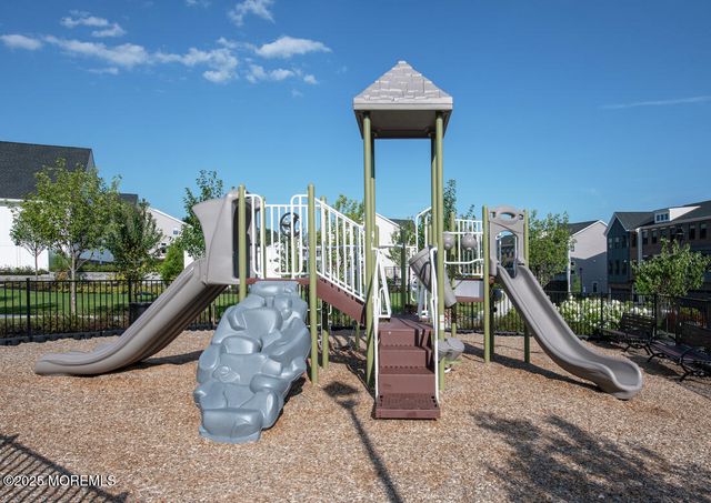 80 Edmund Way, Middletown, NJ 07748