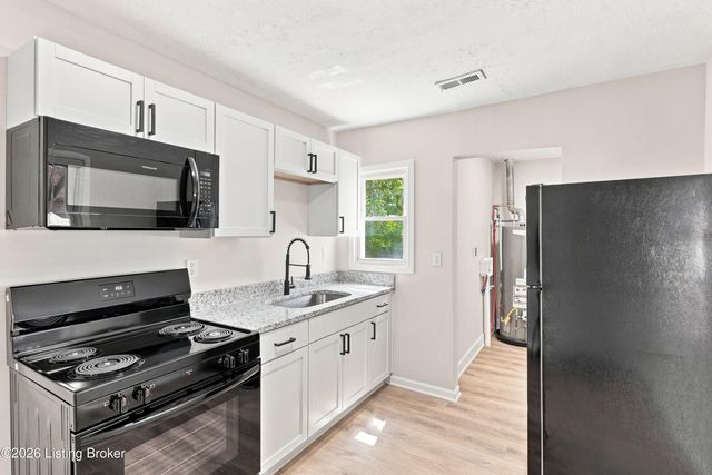 318 Freeman Ave, Louisville, KY 40214