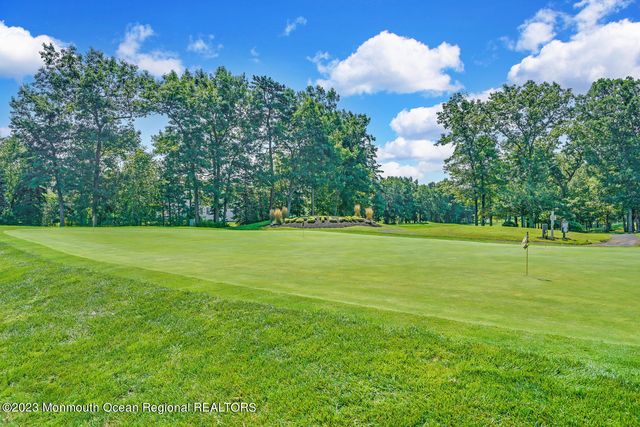 25 Merion Lane, Jackson, NJ 08527
