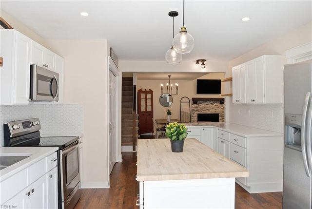 1901 Gravenhurst DR, Virginia Beach, VA 23464
