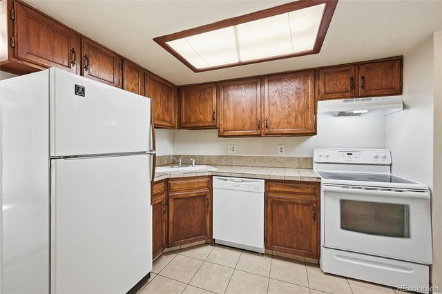 1885 S Quebec Way A18, Denver, CO 80231