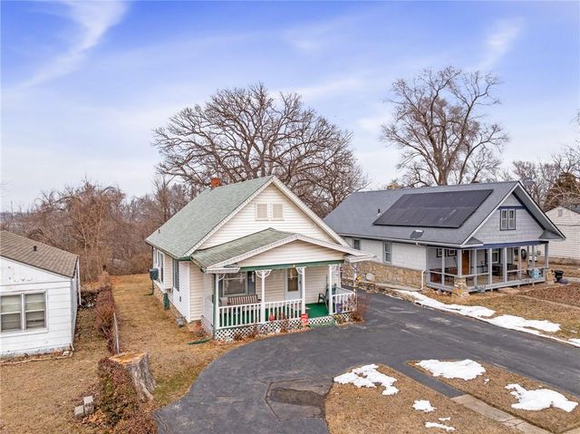 882 Shawnee Road, Kansas City, KS 66103