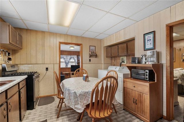 882 Shawnee Road, Kansas City, KS 66103