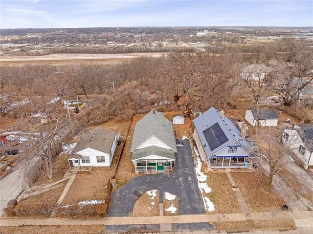 882 Shawnee Road, Kansas City, KS 66103